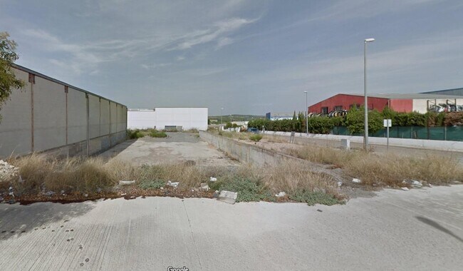 Más detalles de Polígono Enchilagar del Rullo, 64, Vilamarxant - Nave en venta
