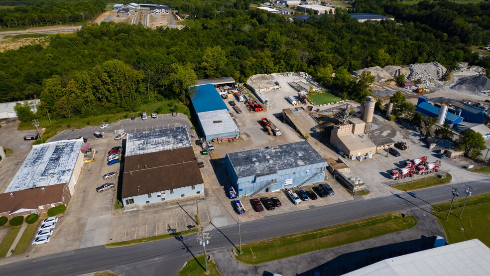 405 Industrial Dr, Mount Juliet, TN en venta - Foto del edificio - Imagen 3 de 54