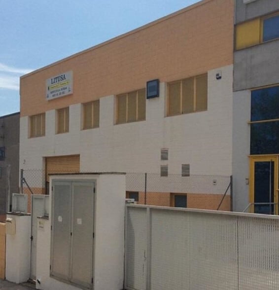 Nave en Vilanova i la Geltrú, Barcelona en venta - Foto del edificio - Imagen 1 de 1