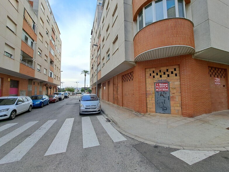 Local en Alzira en alquiler - Foto del edificio - Imagen 1 de 9