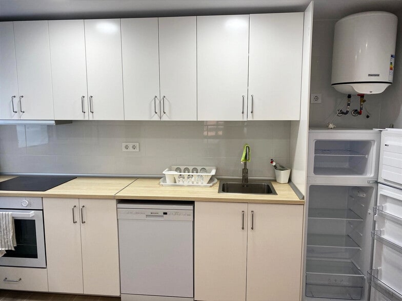 Edificio residencial en Figueres, Gerona en venta - Foto del interior - Imagen 3 de 6