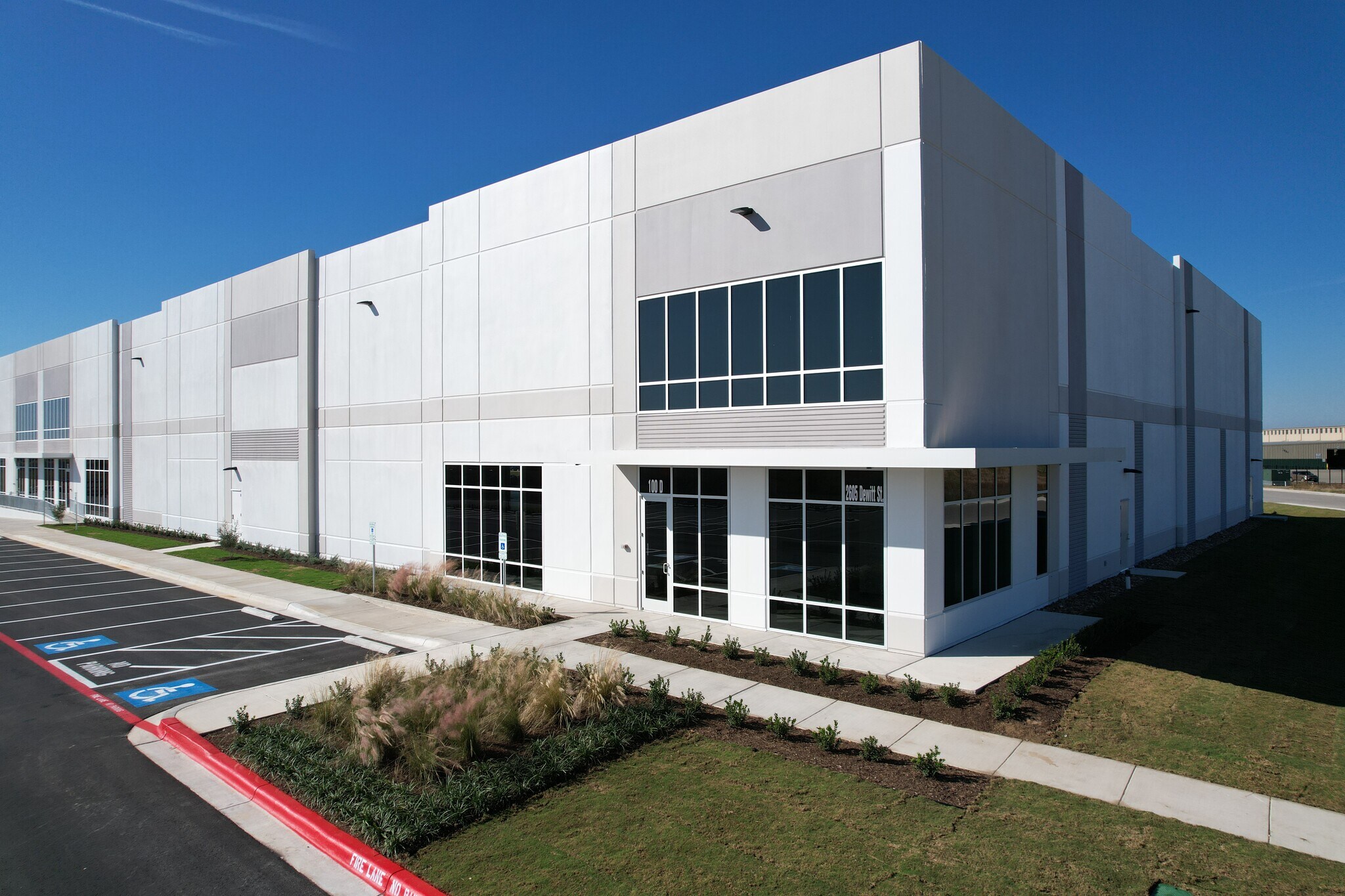 2605 Dewitt St, Lockhart, TX en alquiler Foto del edificio- Imagen 1 de 19