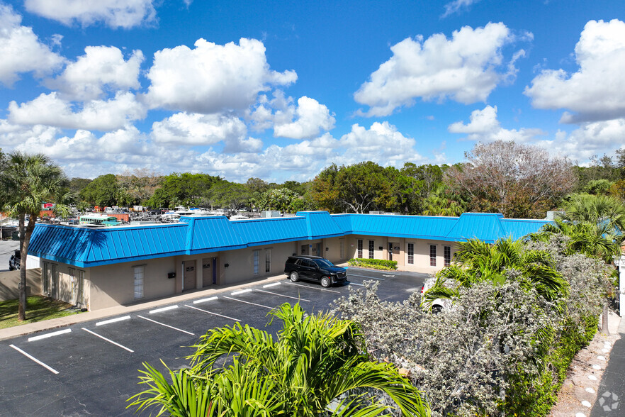 2501 W Hillsboro Blvd, Deerfield Beach, FL en alquiler - Foto del edificio - Imagen 1 de 11