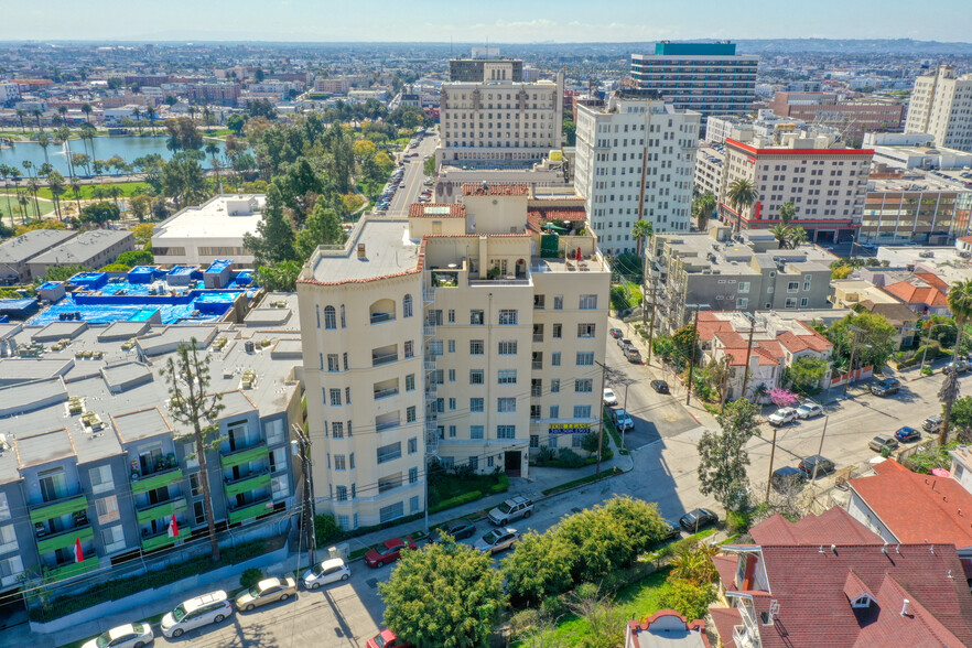 2430 Ocean View Ave, Los Angeles, CA en venta - Foto del edificio - Imagen 3 de 98