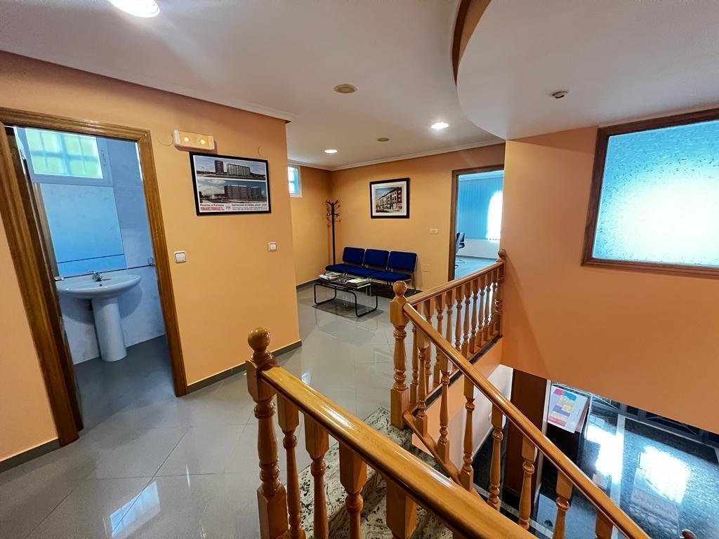 Calle de San Juan Apóstol, 14, Ponferrada, León en venta Foto principal- Imagen 1 de 12