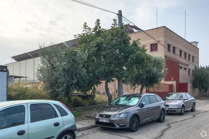 Calle del Uranio, 10, San Martín de la Vega, Madrid en alquiler - Foto del edificio - Imagen 3 de 3