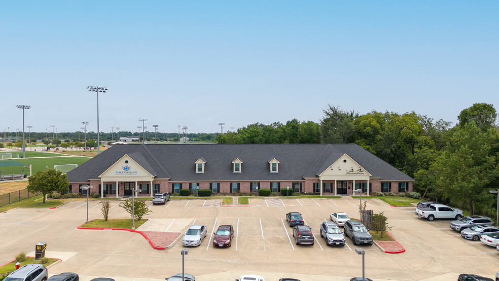 3030 University Dr E, College Station, TX en alquiler - Foto del edificio - Imagen 3 de 38