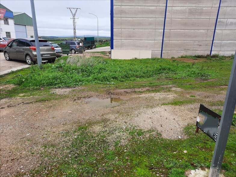 Terreno en Valencia de Alcántara en venta - Foto del edificio - Imagen 3 de 8