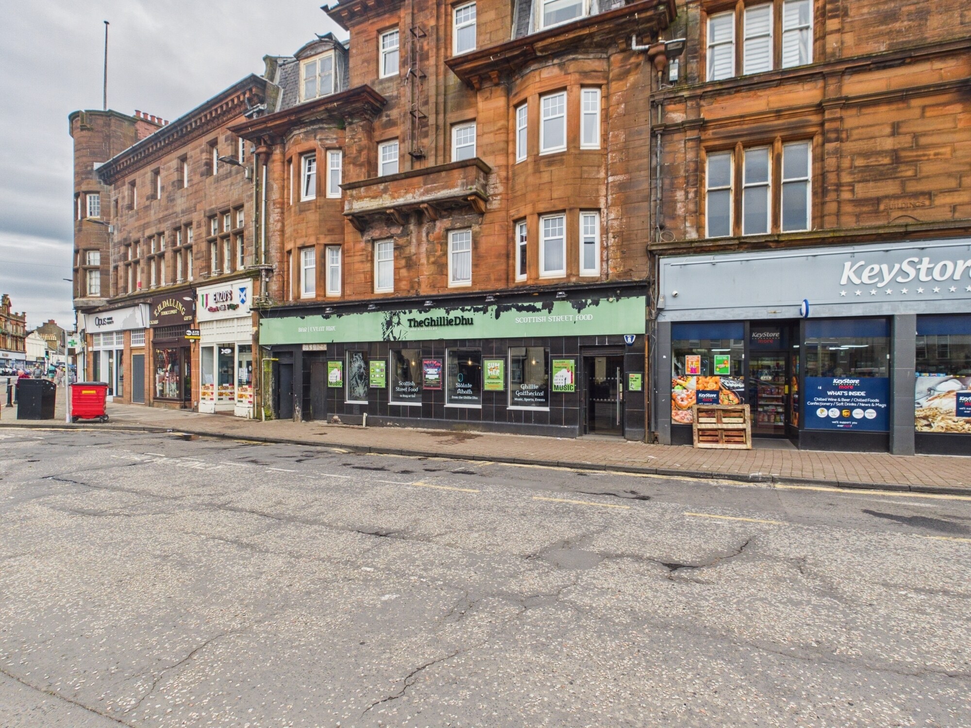 11 Burns Statue Sq, Ayr en alquiler Foto del edificio- Imagen 1 de 7