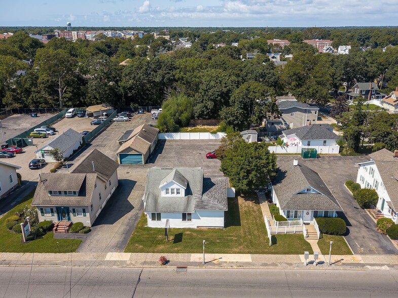 90 Medford Ave, Patchogue, NY en venta - Foto del edificio - Imagen 1 de 35