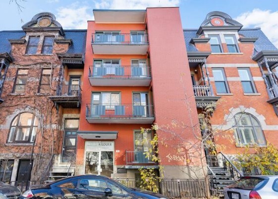 56 Rue Guilbault O, Montréal, QC en venta - Foto principal - Imagen 1 de 1