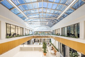 Avenida General Perón, 40, Madrid, Madrid en alquiler Vestíbulo- Imagen 2 de 17