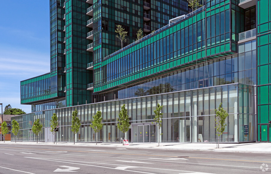 4750 Yonge St, Toronto, ON en venta - Foto del edificio - Imagen 3 de 15