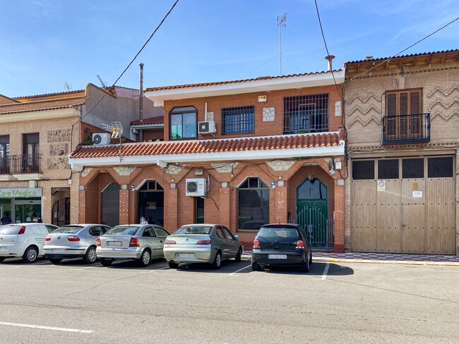 Más detalles de Carretera Ugena, 7, Illescas - Edificio residencial​ en venta