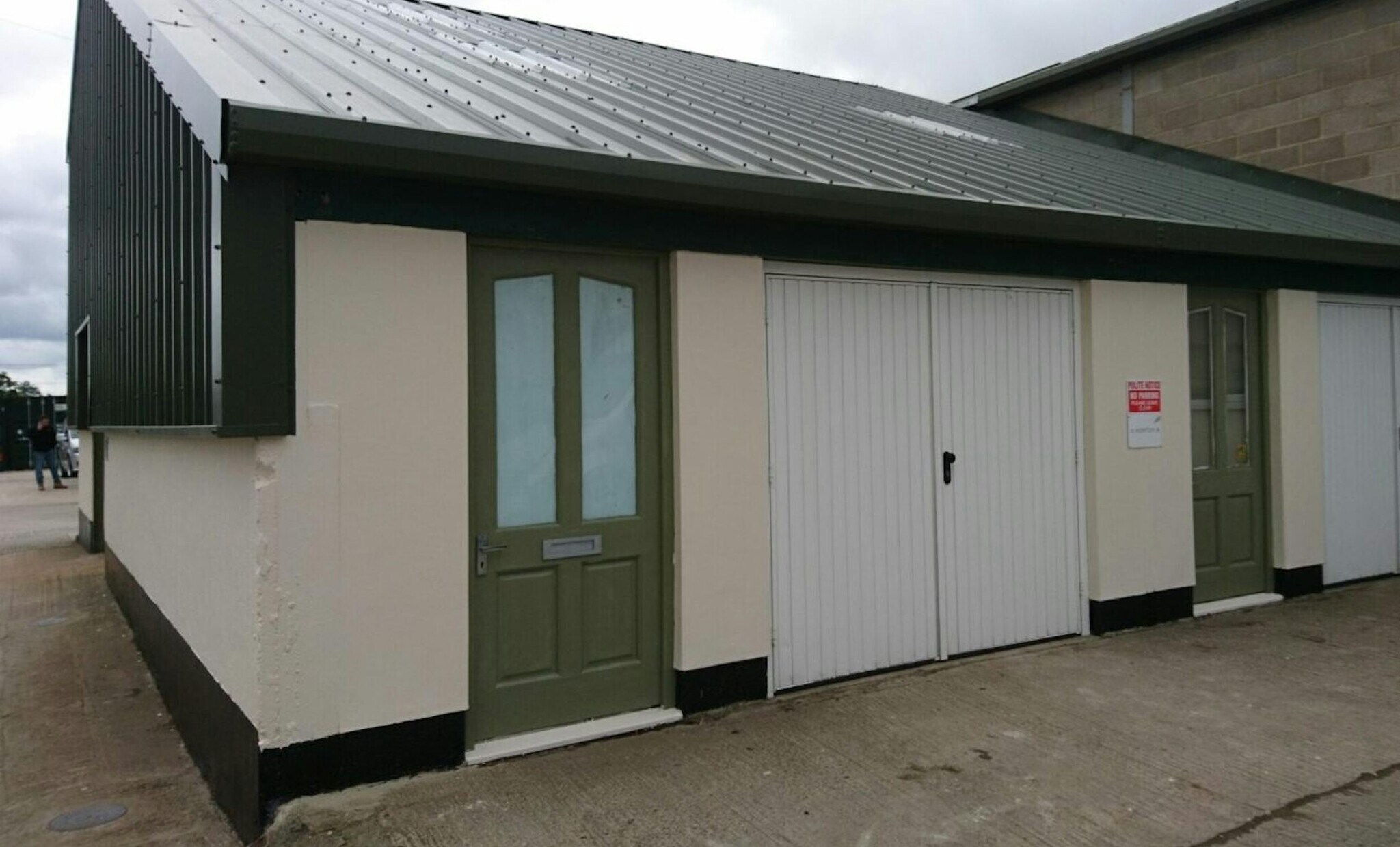 Malmesbury Rd, Kington Langley en alquiler Foto principal- Imagen 1 de 2