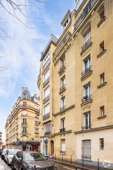 Edificio residencial en Paris en venta - Foto del edificio - Imagen 3 de 3