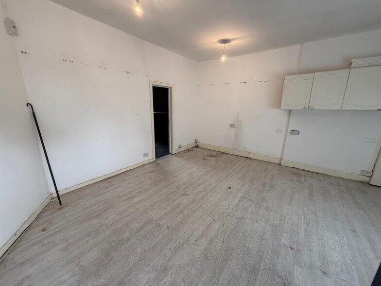 389 Poulton Rd, Wallasey en alquiler - Foto del edificio - Imagen 3 de 21