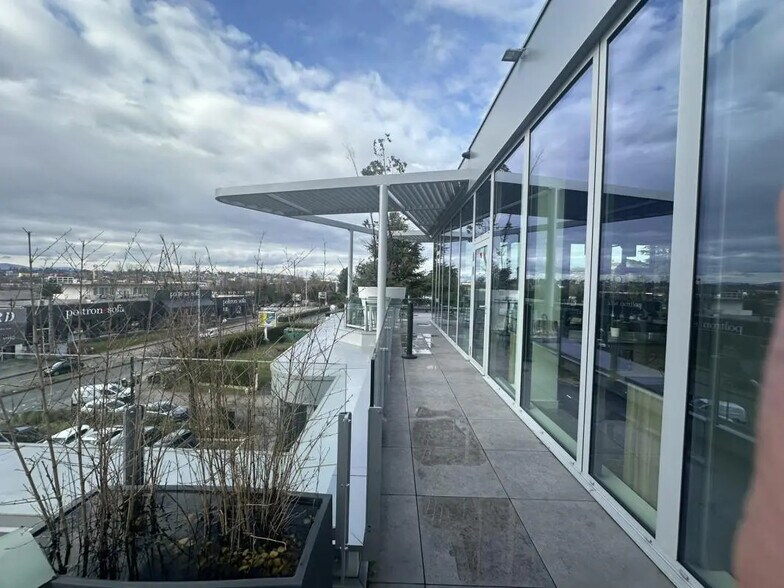 44 Sentier Du Bois Des Côtes, Limonest en alquiler - Foto del edificio - Imagen 3 de 3