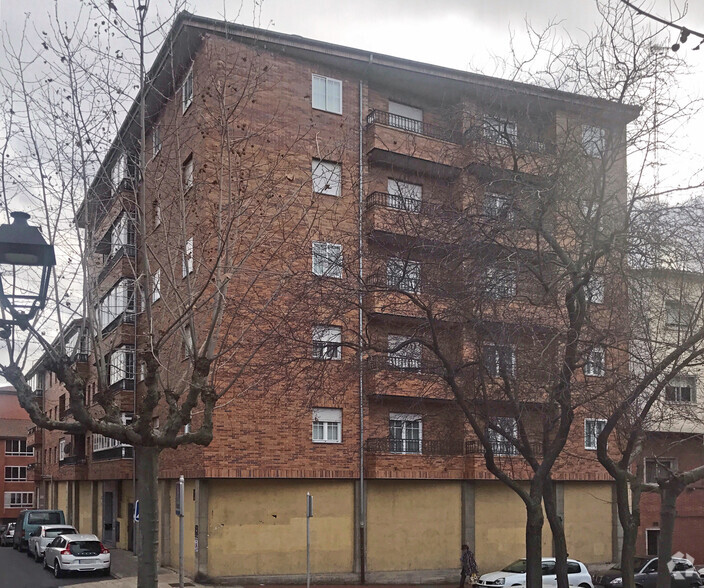 Calle Capitán Peñas, 35, Ávila, Ávila en alquiler - Foto del edificio - Imagen 2 de 2