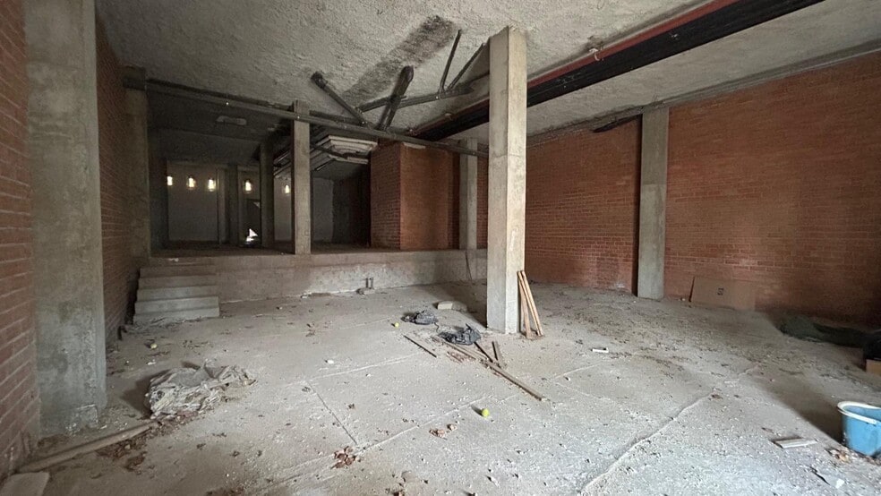 Local en Zaragoza, Zaragoza en alquiler - Foto del edificio - Imagen 2 de 13