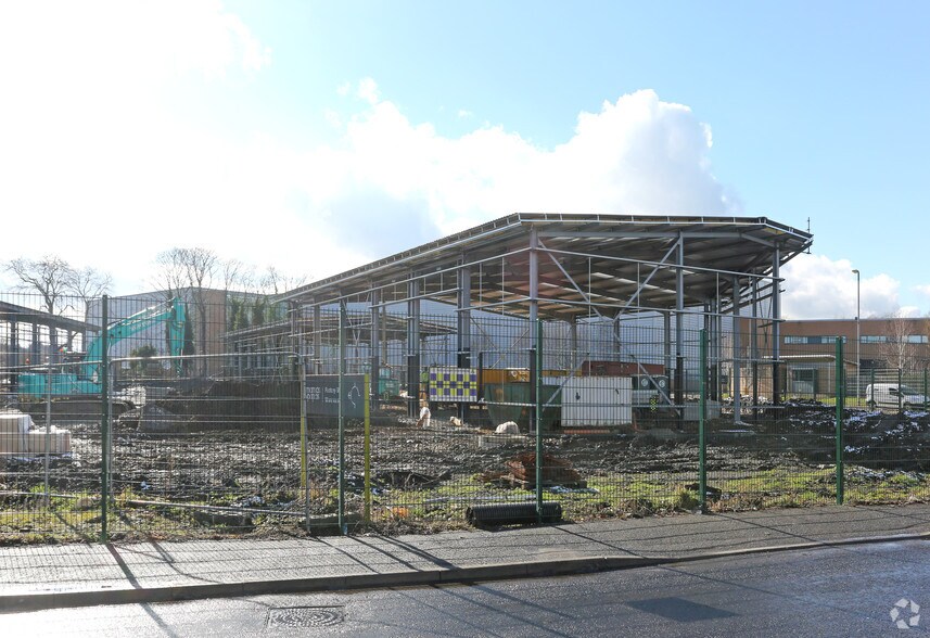 Colne Bridge Rd, Huddersfield en alquiler - Foto del edificio - Imagen 3 de 10
