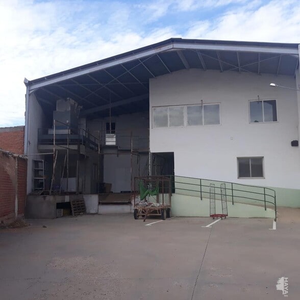 Nave en La Puebla de Almoradiel, Toledo en venta - Foto de la construcción - Imagen 2 de 5