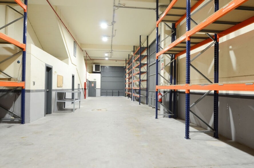 Nave en Alcorcón, Madrid en alquiler - Foto del interior - Imagen 2 de 5