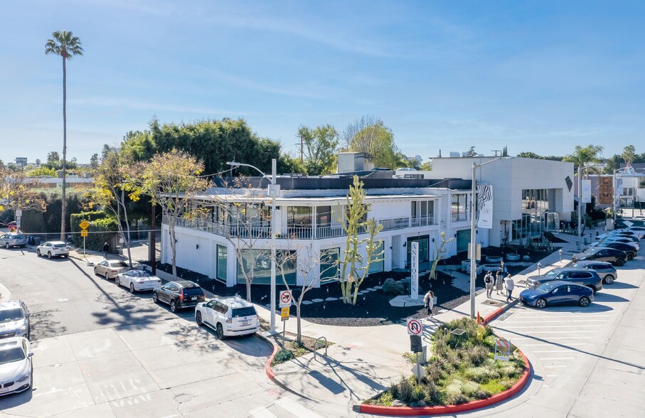 8670-8672 Melrose Ave, West Hollywood, CA en alquiler - Foto del edificio - Imagen 1 de 5