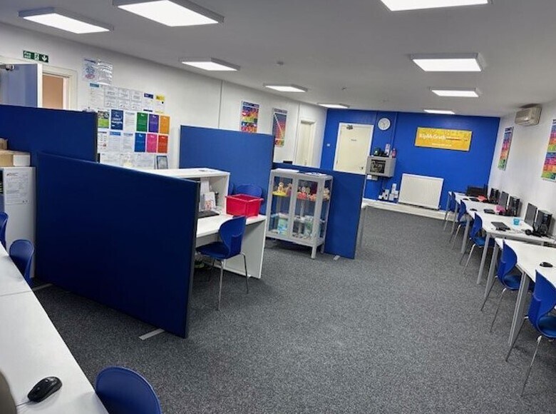 3-4 Hunters Ln, Rochdale en venta Foto del interior- Imagen 1 de 3