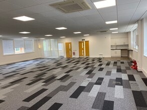 3-3B Opal Dr, Milton Keynes en alquiler Foto del interior- Imagen 2 de 2