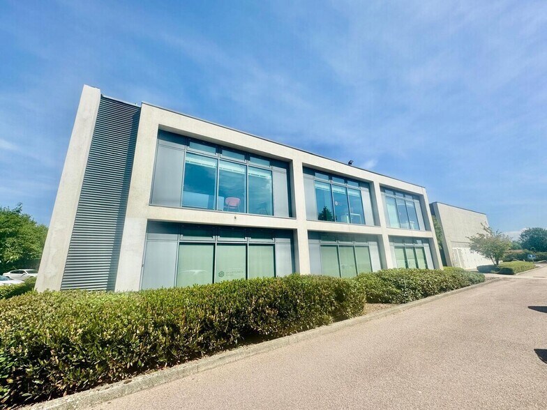 Hitchin Rd, Luton en alquiler - Foto del edificio - Imagen 2 de 5