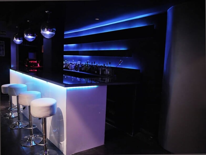 Edificio residencial en Madrid, Madrid en venta - Foto del edificio - Imagen 2 de 9