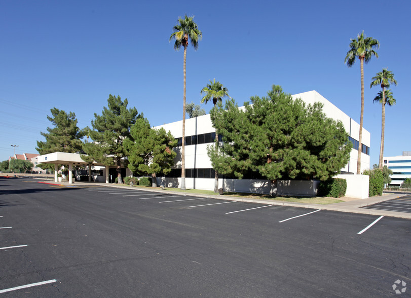 9215 N Black Canyon Fwy, Phoenix, AZ en alquiler - Foto del edificio - Imagen 3 de 10