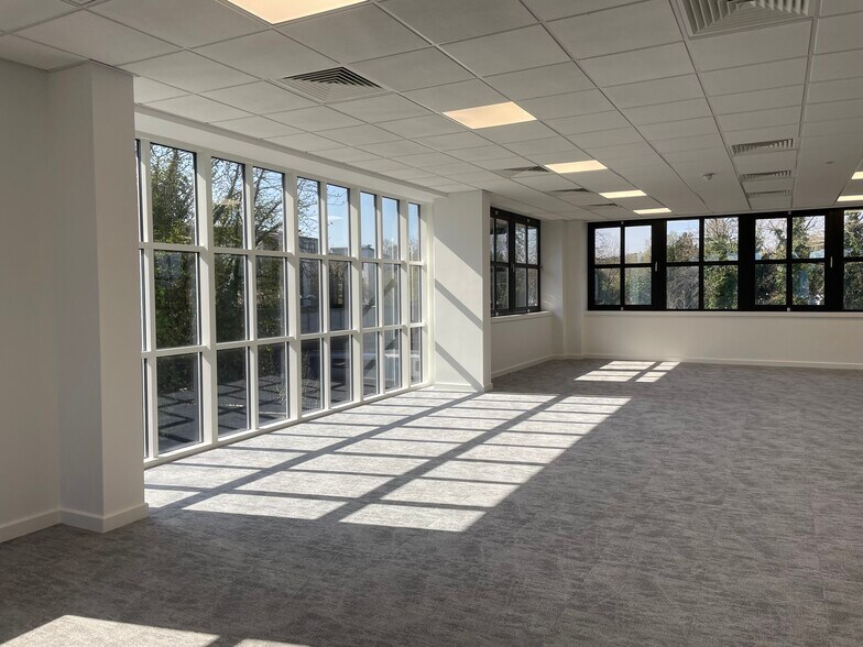 Theobald St, Borehamwood en venta - Foto del edificio - Imagen 3 de 10