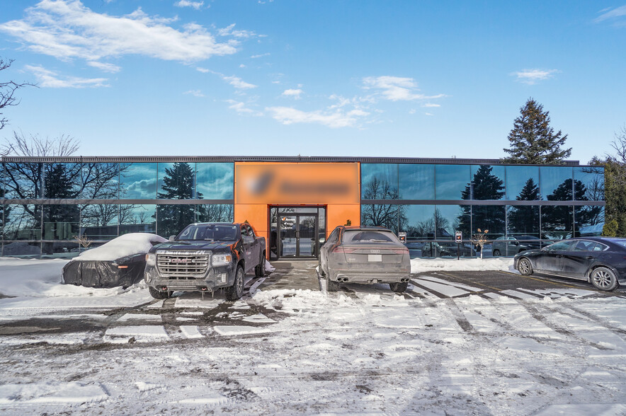 2351 Boul Fernand-Lafontaine, Longueuil, QC en venta - Foto del edificio - Imagen 2 de 21