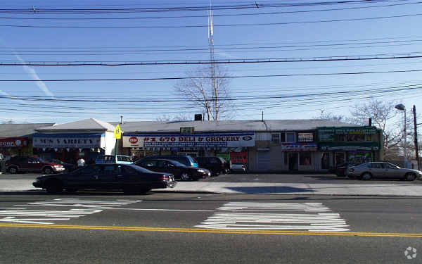 672 Castle Hill Ave, Bronx, NY en alquiler - Foto del edificio - Imagen 3 de 8