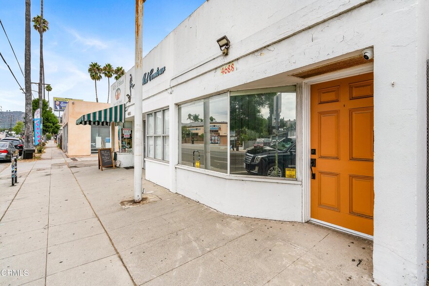 4690 Eagle Rock Blvd, Los Angeles, CA en venta - Foto del edificio - Imagen 2 de 9