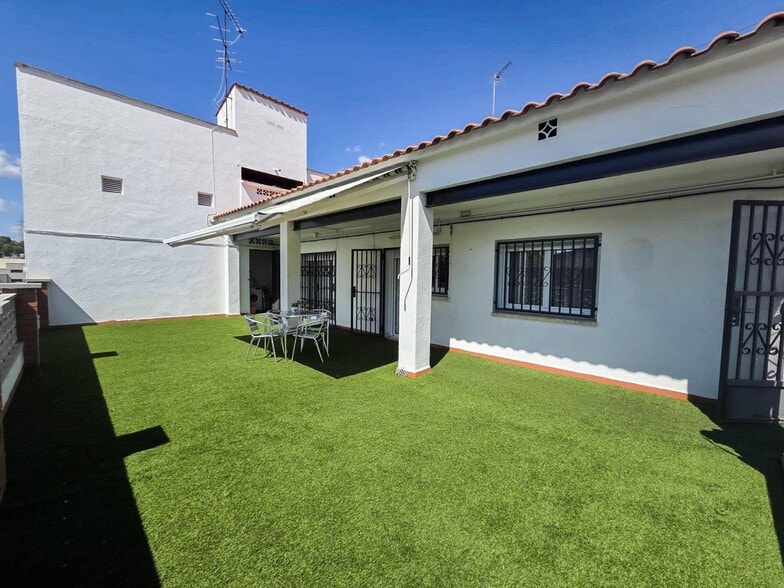 Local en Rubí, Barcelona en venta - Foto del edificio - Imagen 3 de 20