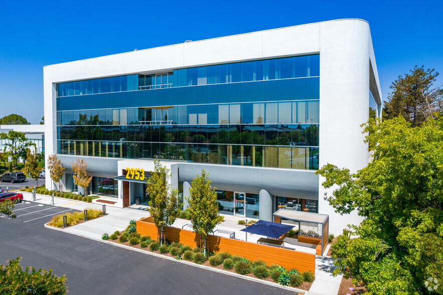 2953 Bunker Hill Ln, Santa Clara, CA en alquiler - Foto del edificio - Imagen 2 de 18