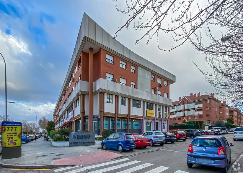 Avenida Lope de Figueroa, 18, Alcalá De Henares, Madrid en venta - Foto del edificio - Imagen 3 de 3