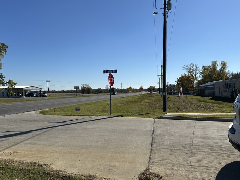 305 US 377 hwy, Whitesboro, TX en venta - Foto del edificio - Imagen 2 de 9