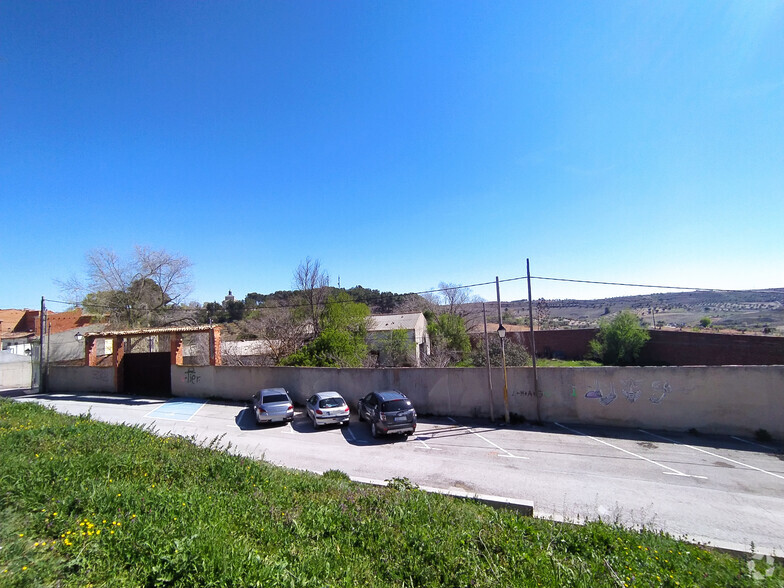 Calle Barranco, 75, Colmenar de Oreja, Madrid en alquiler - Foto del edificio - Imagen 2 de 7