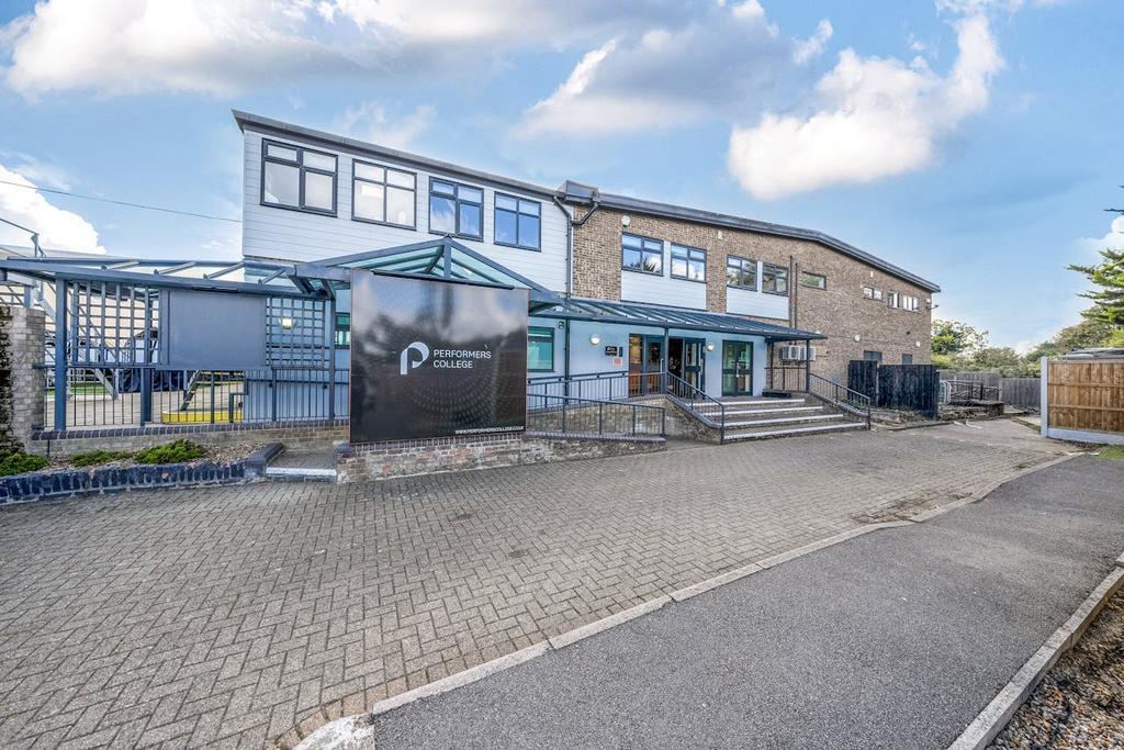 Southend Road, Stanford Le Hope en venta Foto del edificio- Imagen 1 de 18