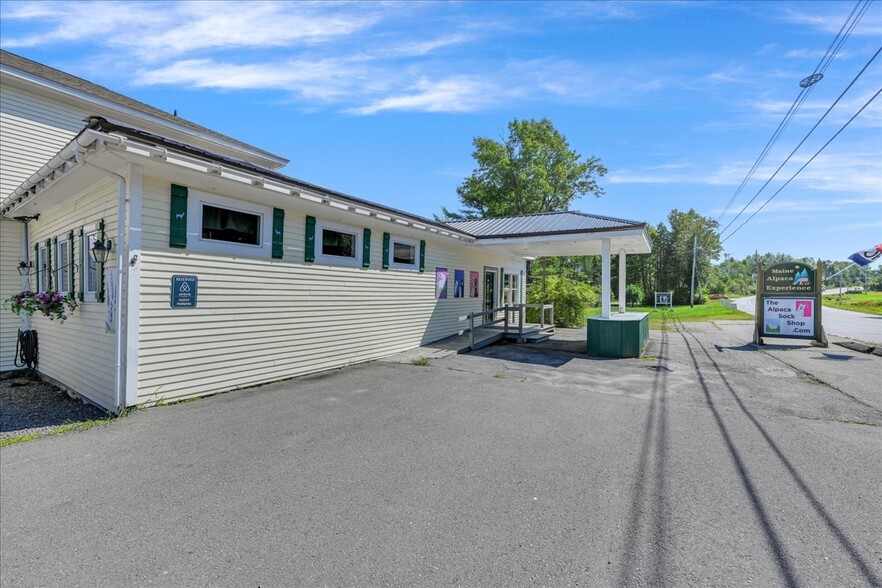 608 Atlantic Hwy, Northport, ME en venta - Foto del edificio - Imagen 2 de 17