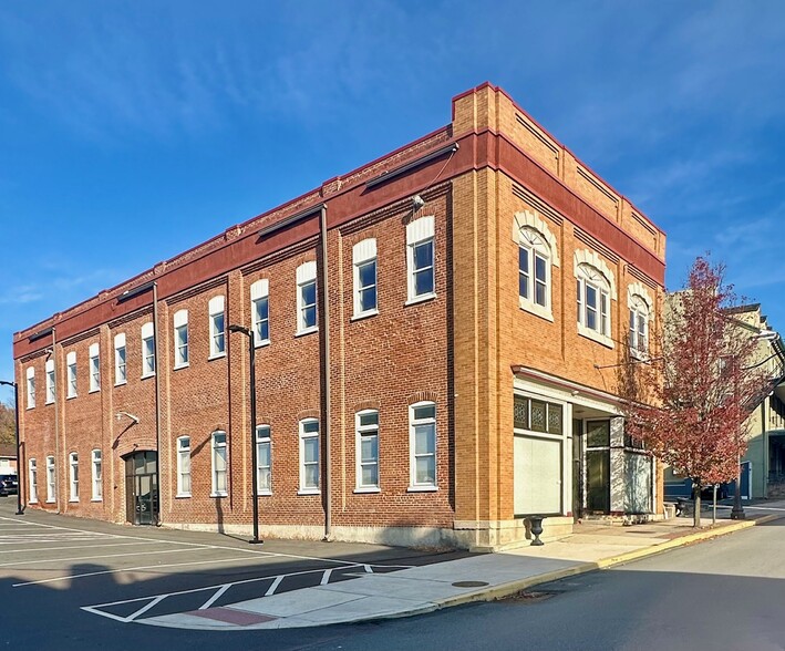 27 S Reading Ave, Boyertown, PA en venta - Foto del edificio - Imagen 1 de 20