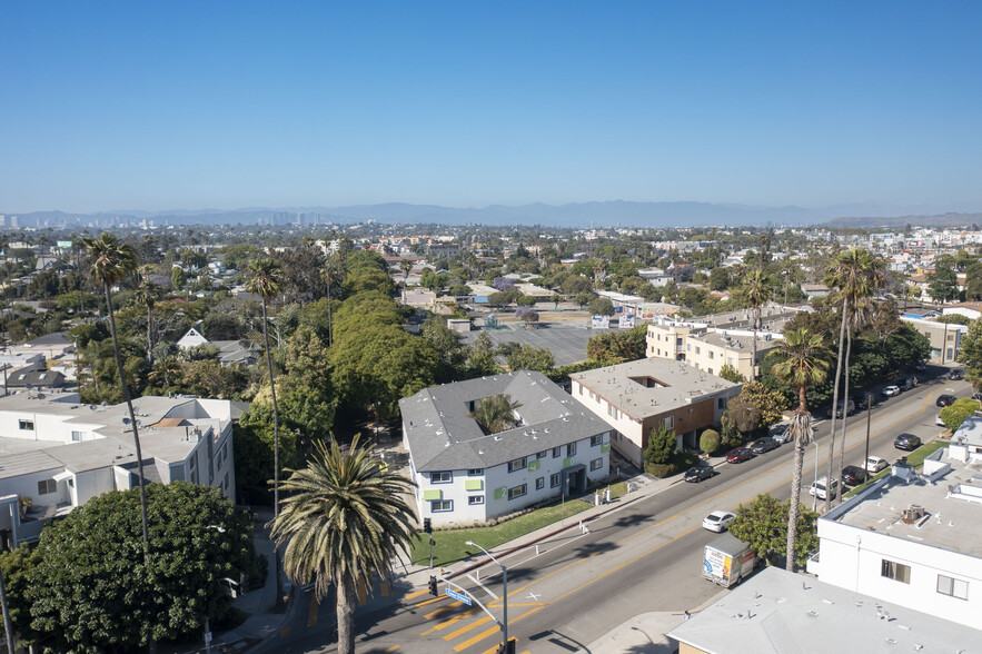 2700 Abbot Kinney Blvd, Venice, CA en venta - Foto del edificio - Imagen 3 de 18