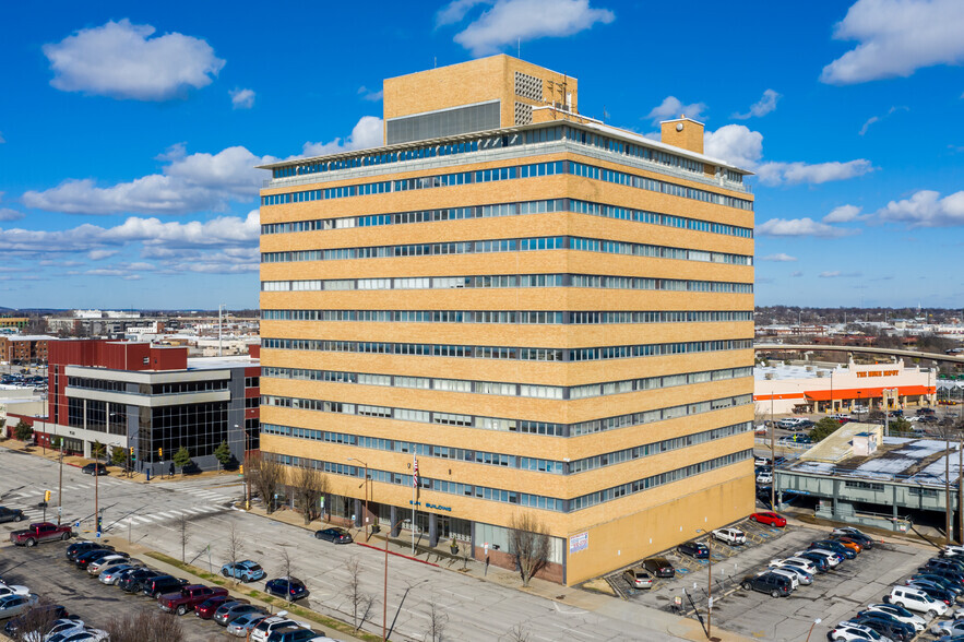 907 S Detroit Ave, Tulsa, OK en alquiler - Foto del edificio - Imagen 1 de 7