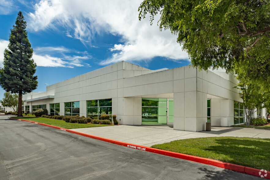 3130 Kilgore Rd, Rancho Cordova, CA en alquiler - Foto del edificio - Imagen 1 de 10