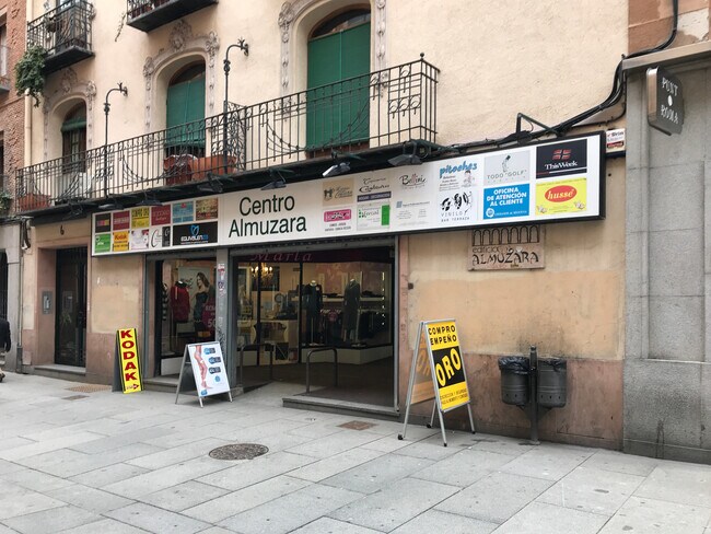 Más detalles de Calle De Juan Bravo, 6, Segovia - Local en venta