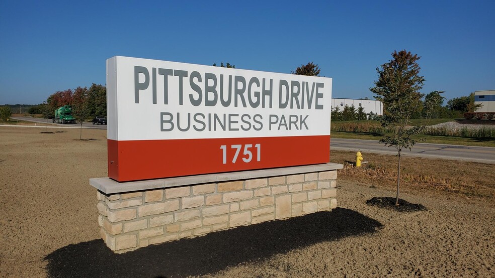 1751 Pittsburgh Dr, Delaware, OH en alquiler - Foto del edificio - Imagen 3 de 3